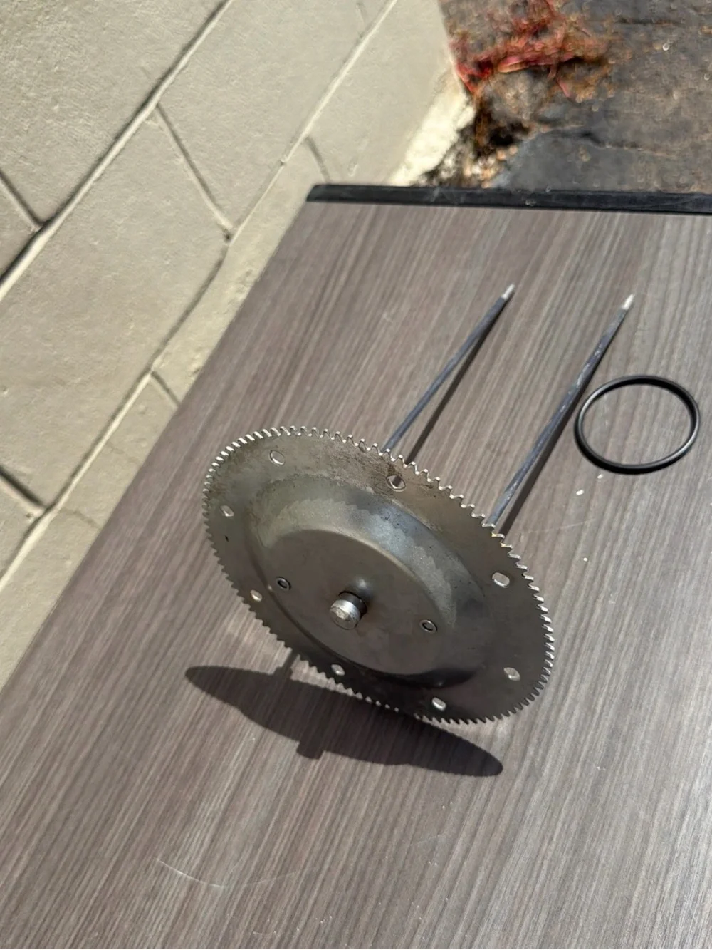Ronco Showtime Rotisserie 5000 Gear Wheel and Spit Rod Assembly